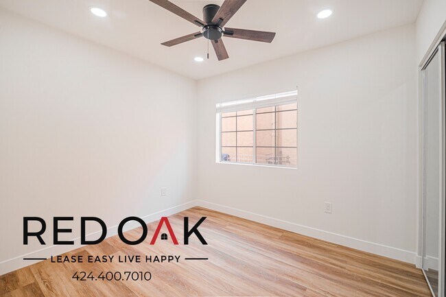 Building Photo - 1611 Oak St