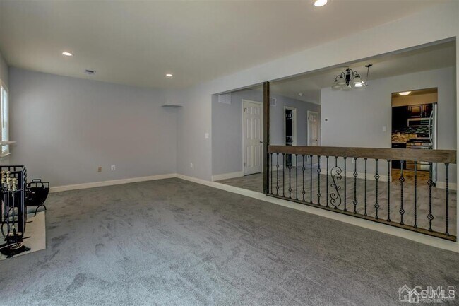 Building Photo - 40 Staghorn Dr