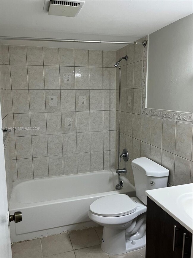 Building Photo - 9722 NW 6th Ln