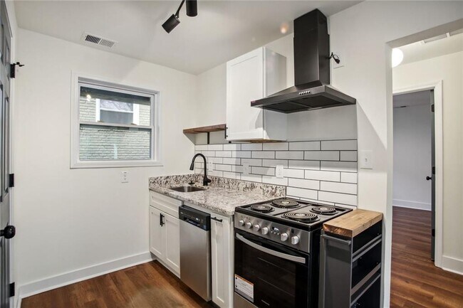 Building Photo - 782 Dixie Ave NE