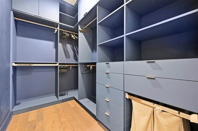 Building Photo - 904 Catalpa St