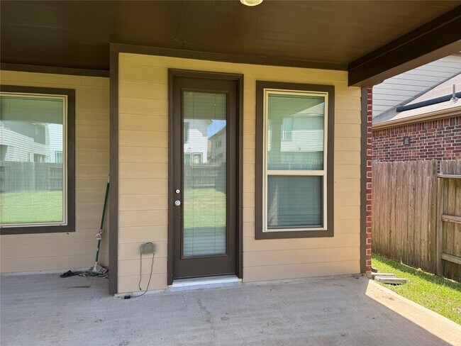Building Photo - 22626 Williams Oak Ln