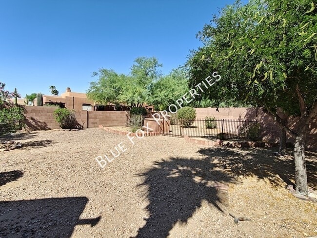 Building Photo - 9097 N Jessy Ln