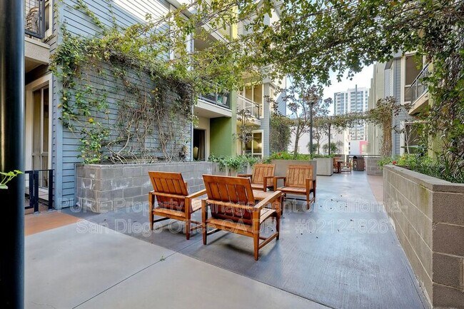 Building Photo - 777 Sixth Ave