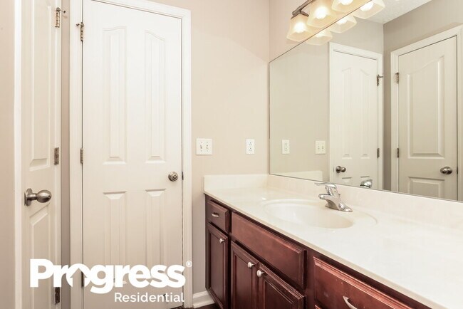 Building Photo - 1978 Odessa Ave