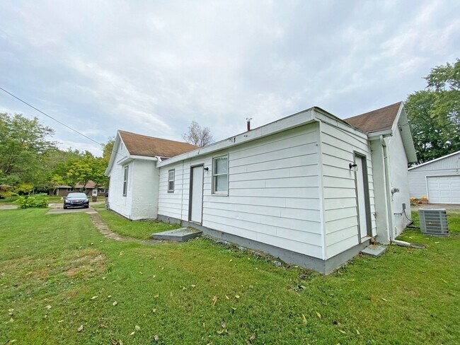 Building Photo - Home on Market