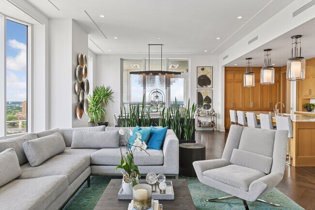 Building Photo - 1111 W River Pkwy