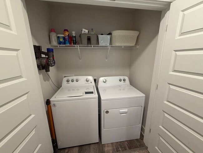 Building Photo - Pensacola - Admirals Quarters - 3 bedroom,...