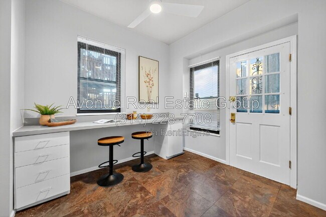 Building Photo - 5559 Pershing Ave