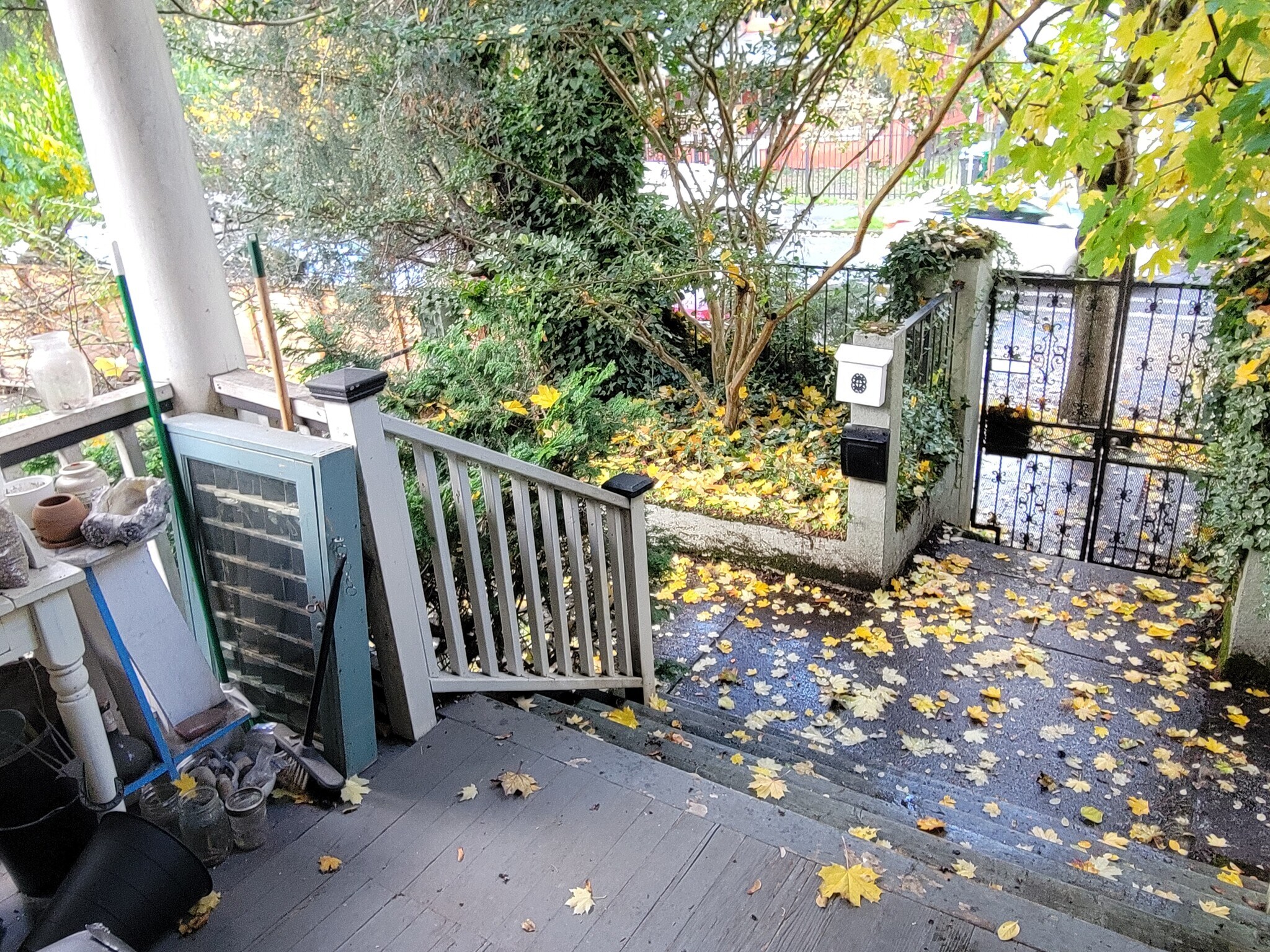 Building Photo - 3915 N Vancouver Ave