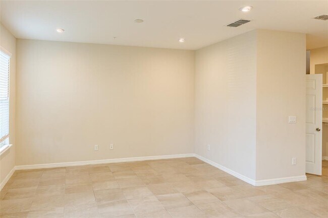 Building Photo - 9457 Randal Park Blvd