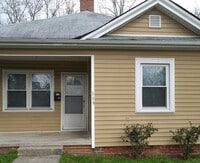 Building Photo - Chapel Hill / 3BR House on S Graham St AVA...