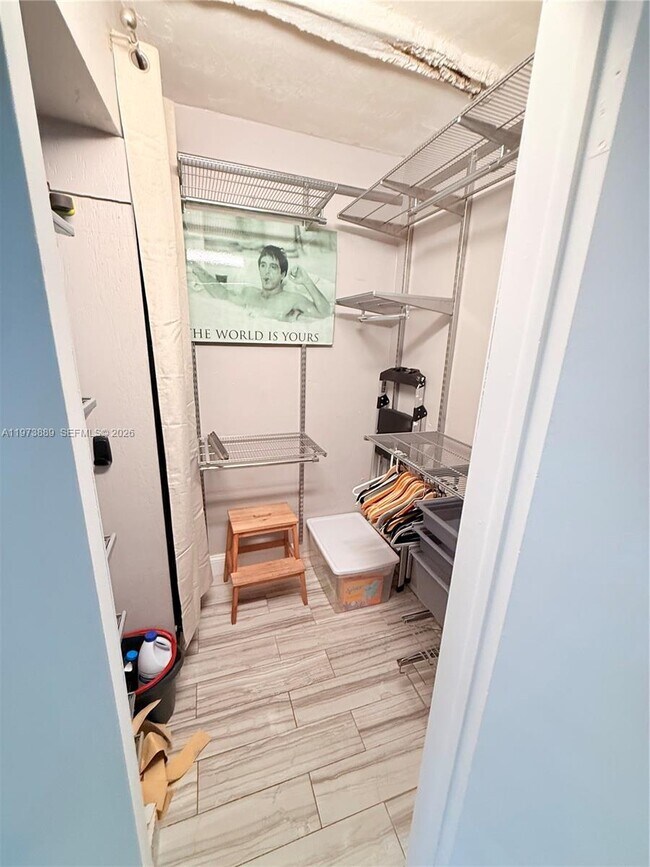 Building Photo - 2930 Day Ave