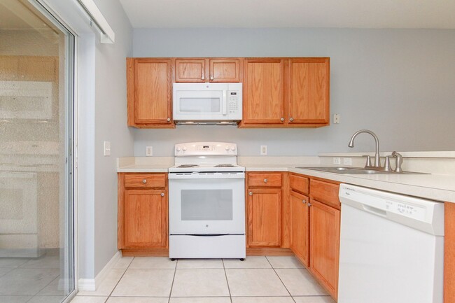 Building Photo - RENT BY MAY 15TH and RECEIVE 2 WEEKS OFF Y...