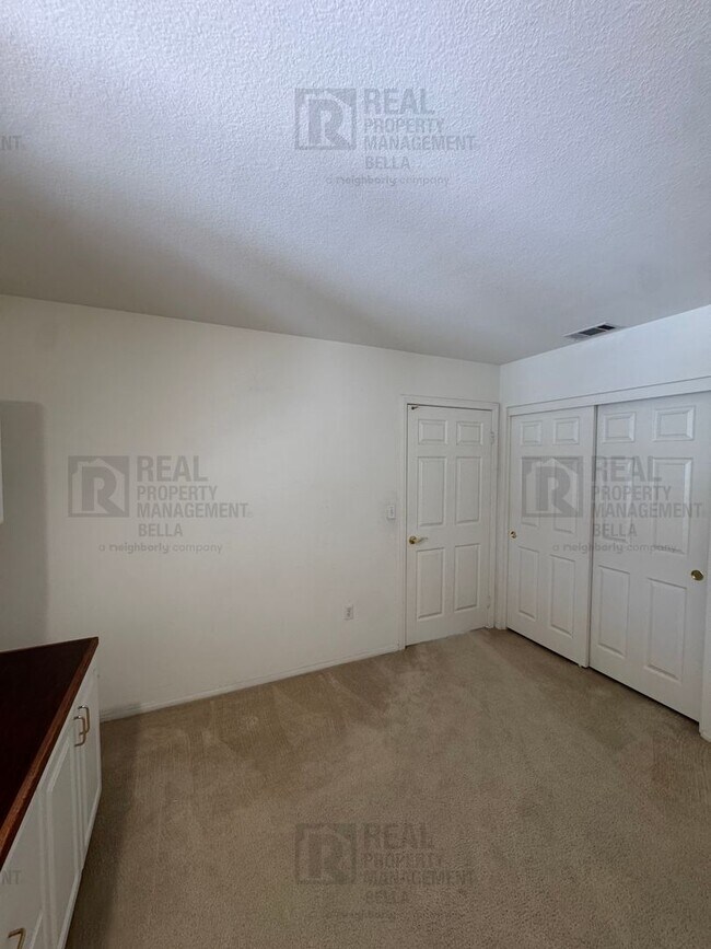 Building Photo - Charming 3 Bedroom, 2 Bathroom Home in Hemet