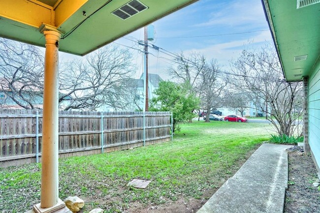Building Photo - 106 Hughson Ct