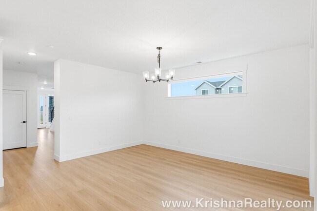 Building Photo - Spacious 5 BR | 3 BA | Modern Corner-Lot Single-Family Home | Farmstead Crossing Neighborhood