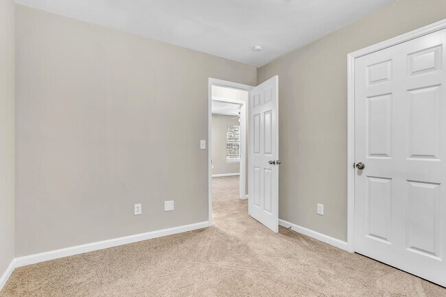 Building Photo - 755 Forest Path