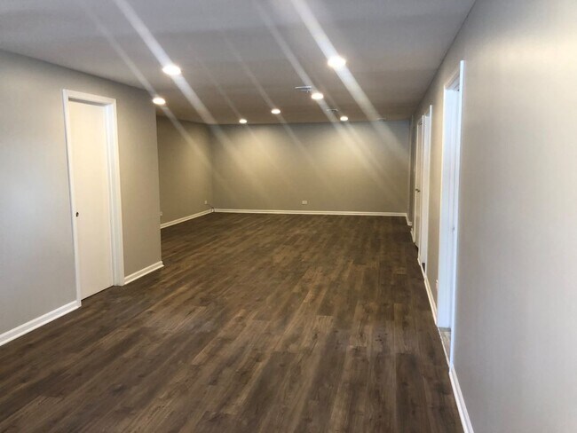 Building Photo - 23362 N Apple Hill Ln