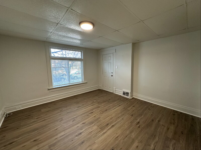 Building Photo - 57 N Chicago St