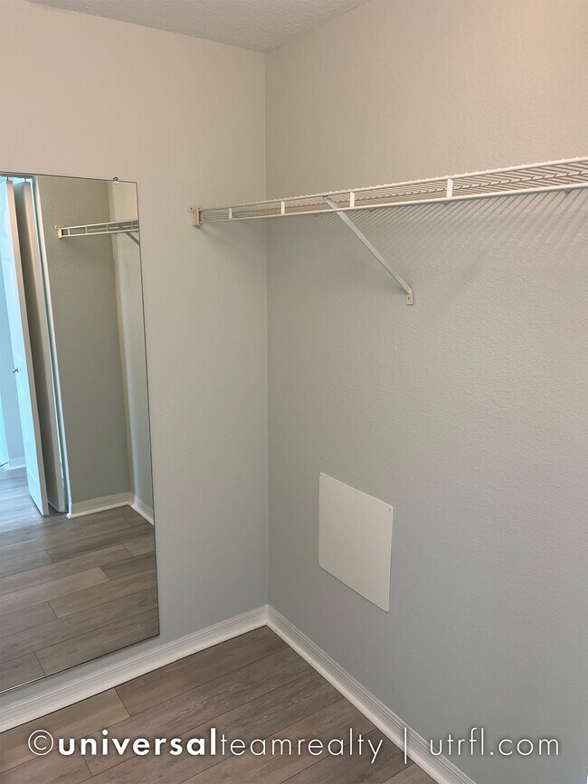 Building Photo - 11561 Villa Grand