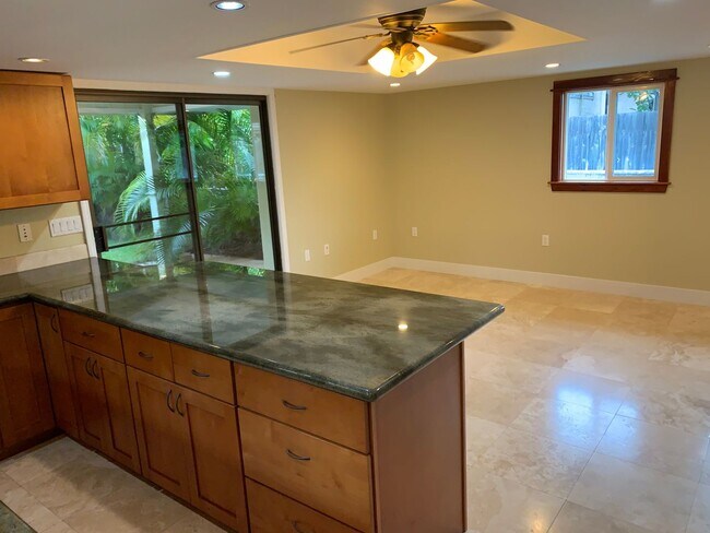 Building Photo - Kailua- Charming 1 bedroom, 1 bathroom cottage 2 blocks from the beach