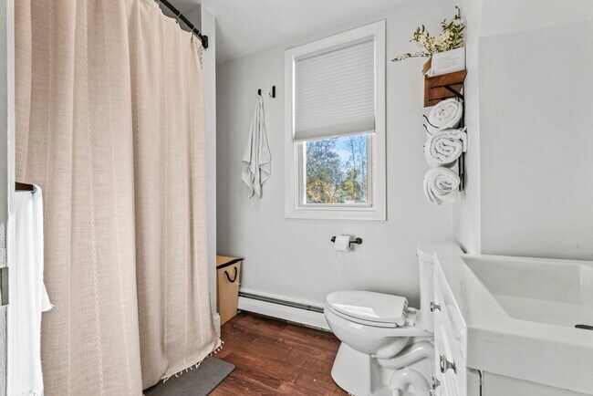 Building Photo - 1142 Washington St