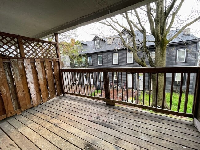 Building Photo - 3/1 Rowhouse Available To Rent in Upper Lawrenceville - Available April!!