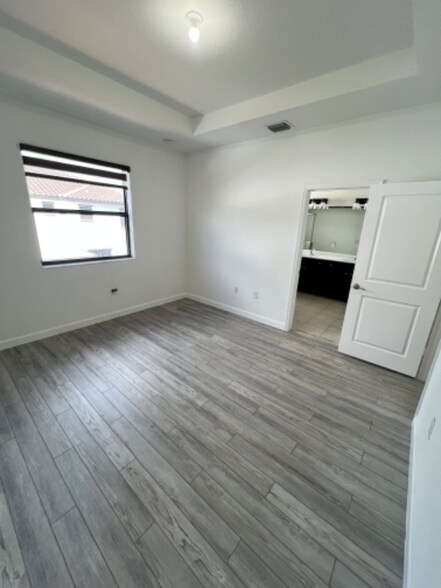Building Photo - 25120 SW 114th Ave