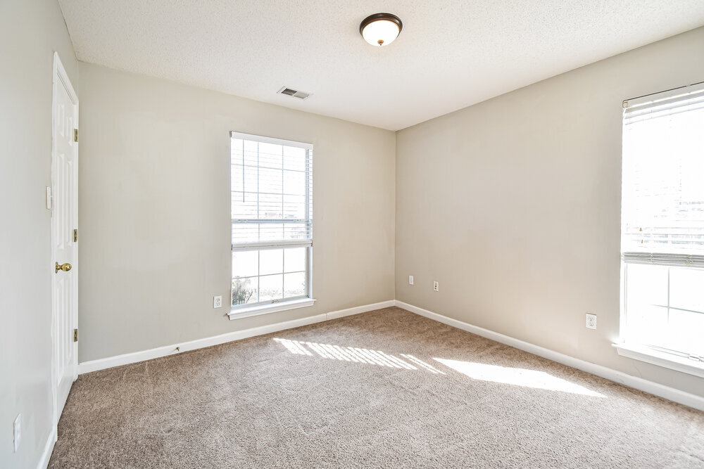 Building Photo - 2219 Baird Dr