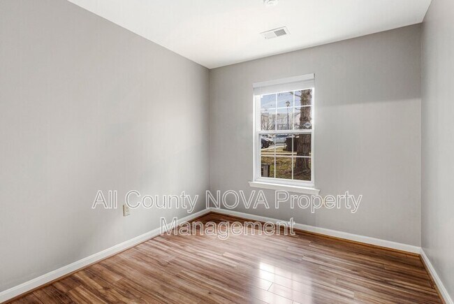 Building Photo - 4323 Apple Orchard Ln