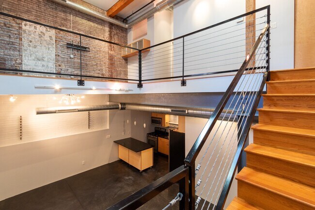 Building Photo - 2401 S 12th St