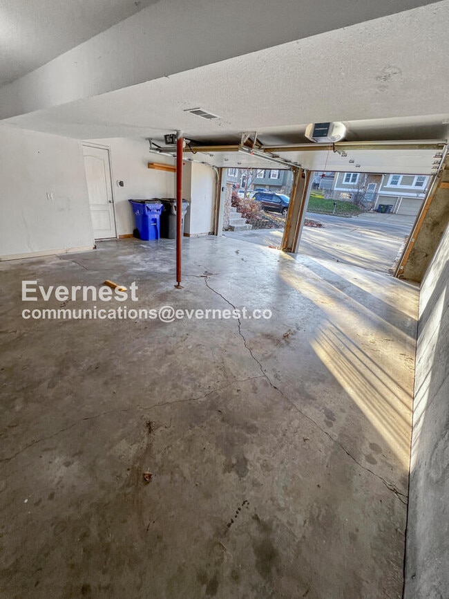 Building Photo - 13033 S Cardiff St