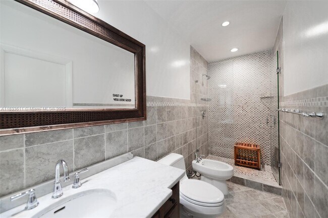 Building Photo - 3615 Riviera Ct