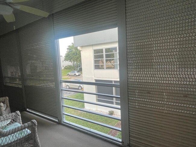 Building Photo - 523 Piedmont K