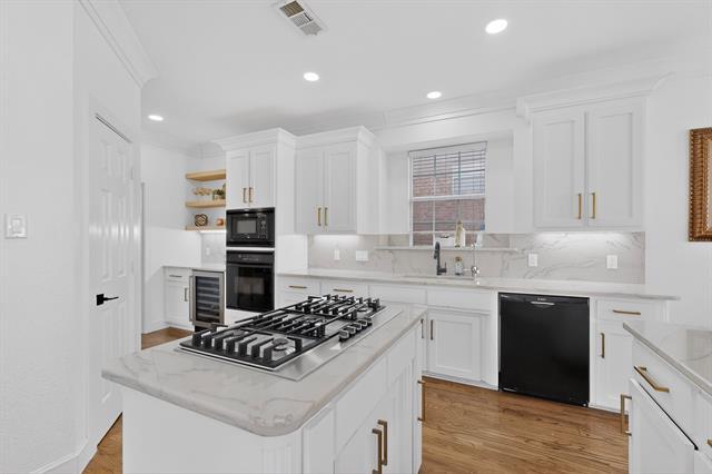 Building Photo - 6440 Fianna Hills Dr