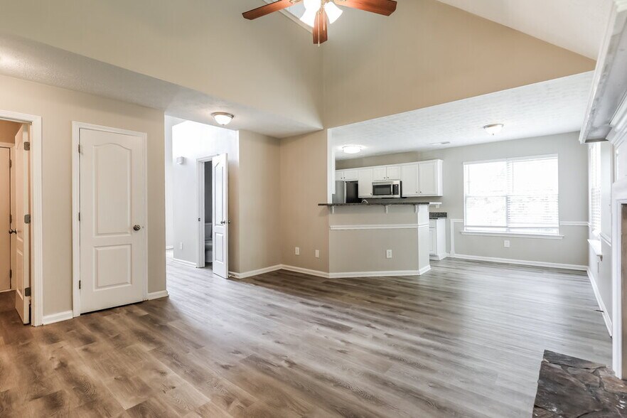 Building Photo - 846 Crabtree Ct