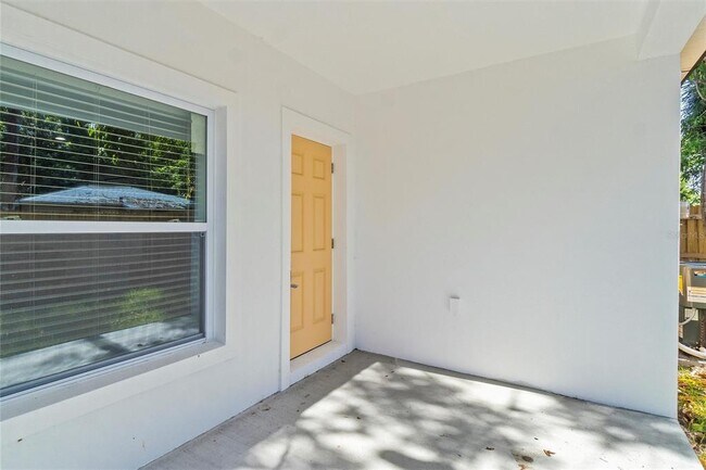 Building Photo - 1432 19th St S