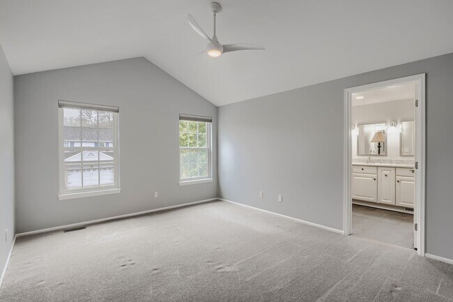 Building Photo - Gorgeous 4BD/4BA Home in Governors Ranch (Littleton, CO)- Available NOW!