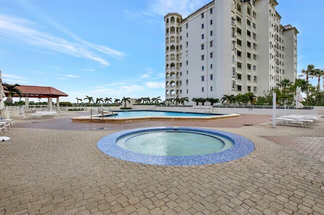 Building Photo - 20185 E Country Club Dr