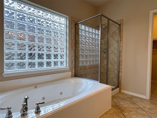 Building Photo - 13610 Orchard Wind Ln