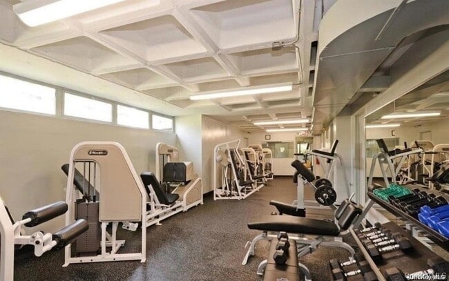 Building Photo - 150-38 Union Tpke Un