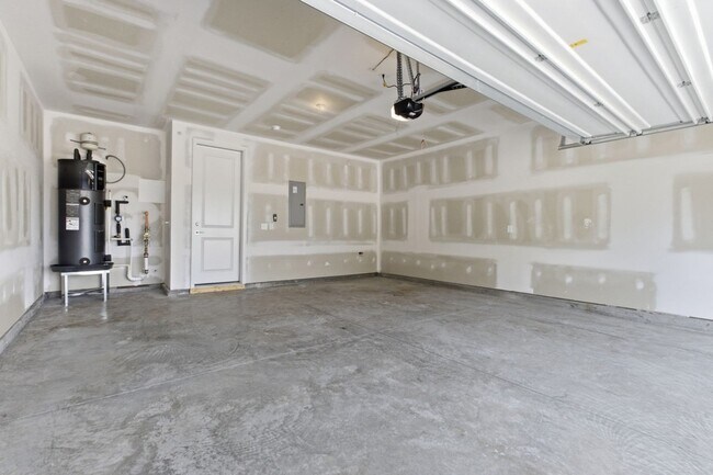 Building Photo - 320 Lynwood Station Blvd