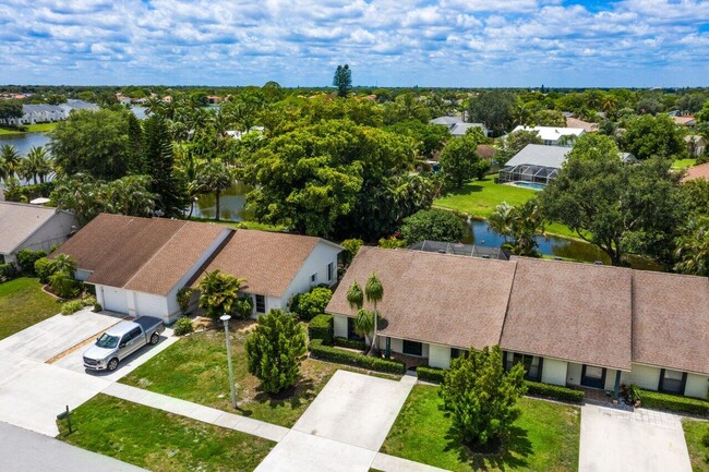 Building Photo - 1367 Riverside Cir