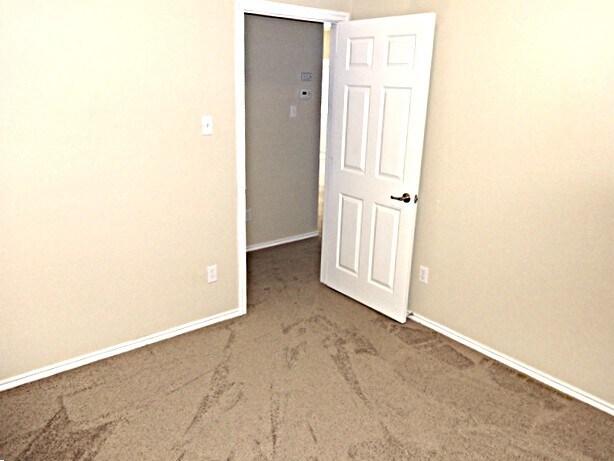 Building Photo - 6424 Payton Dr