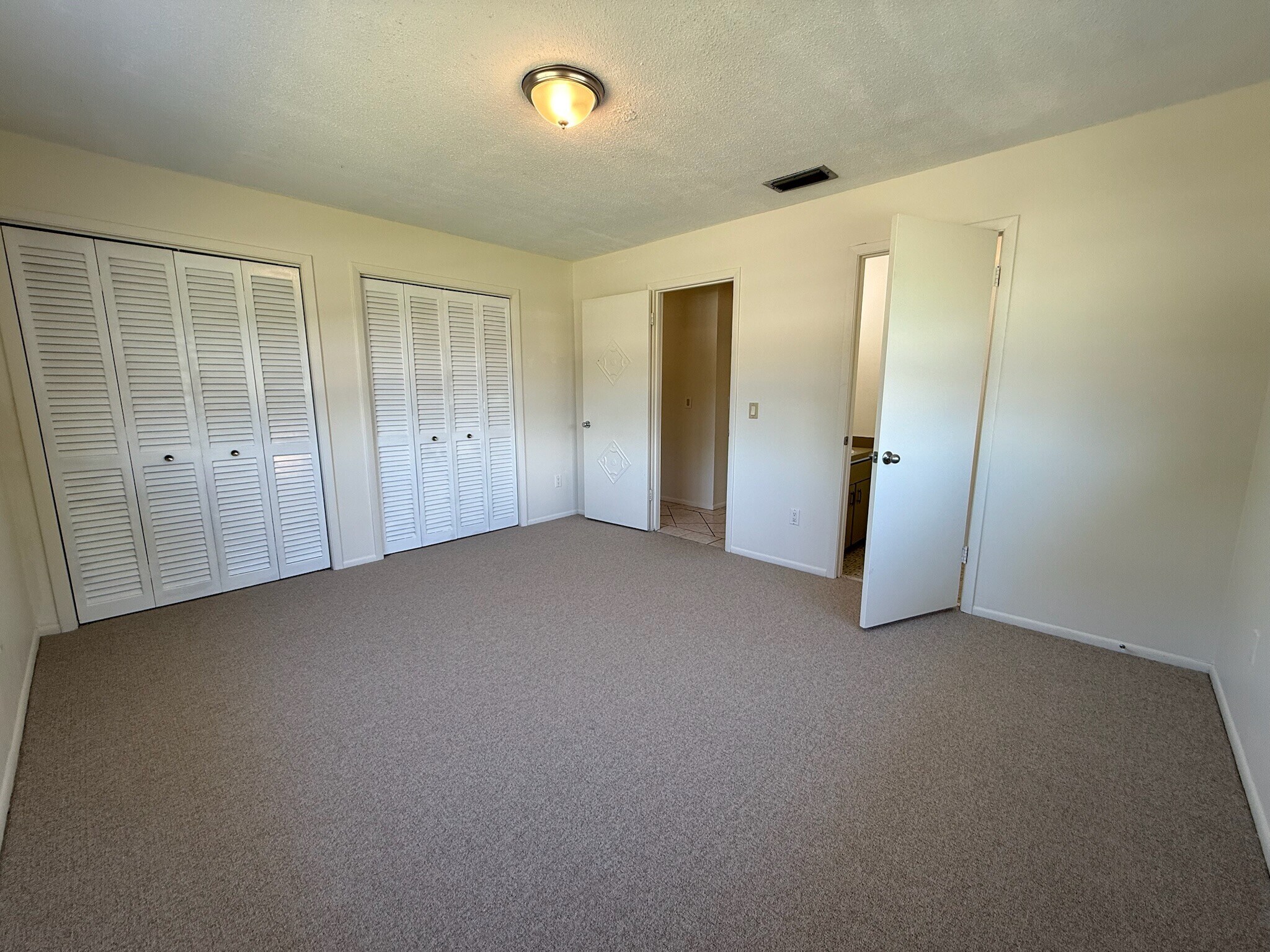 Bedroom 1 - 209 Phoenetia Dr