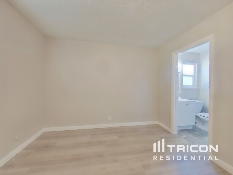 Building Photo - 1508 Crestview Dr