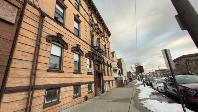 Building Photo - 668-670-670 John F. Kennedy Blvd