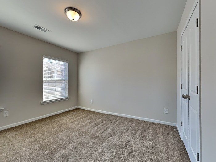 Building Photo - 428 Hawkeye Ct