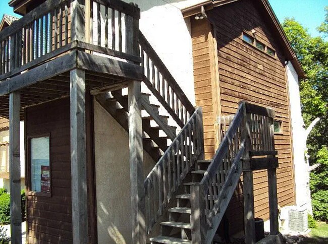 Building Photo - 4831 Horton St